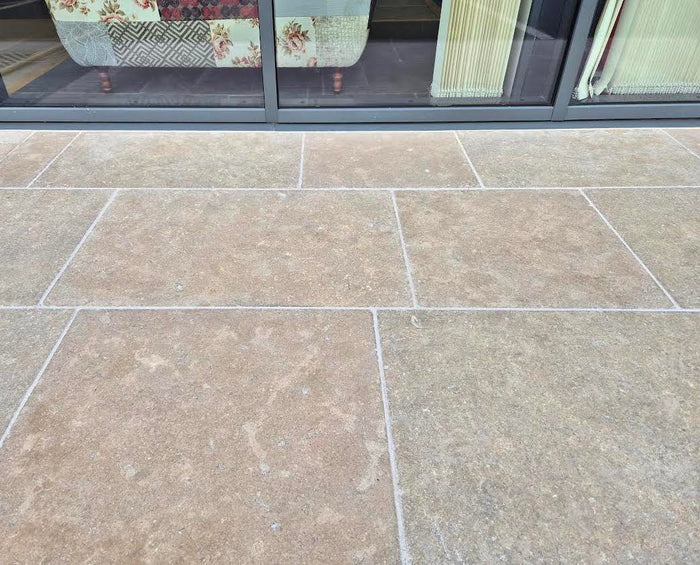 Garrowby Limestone - External